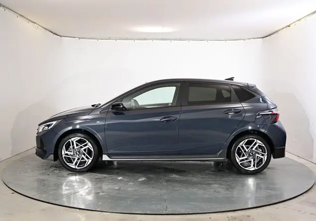 Angebotsdetails Hyundai i20 Hyundai i20 N-Line FL 1.0 T-GDI 74 kW (100 PS) 7-Gang-DSG Aurora Gray Pearl