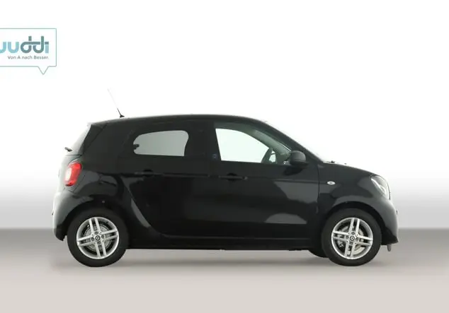 Angebotsdetails Smart EQ forfour Elektrofahrzeug Glasdach Rückfahrkamera Allwetterreifen Schwarz