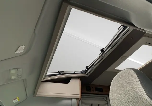Angebotsdetails Volkswagen Knaus Van Ti 640 MEG Vansation 2.0 TDI Crafter Grau (Indiumgrau Metallic)