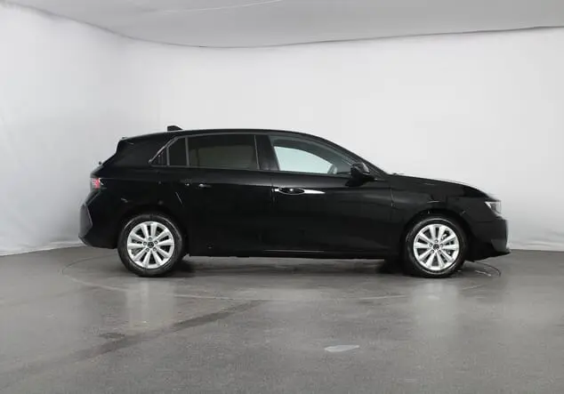 Angebotsdetails Opel Astra Opel Astra Edition 1.2 Turbo 96 kW (130 PS) 6-Gang Karbon Schwarz Metallic