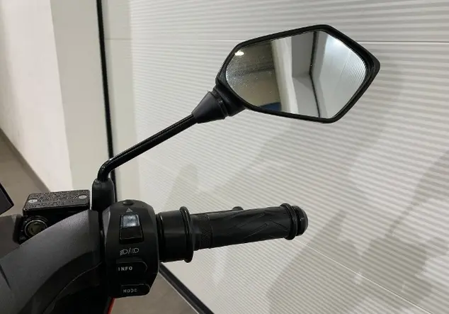 Angebotsdetails Seat Mo Mo 95 km/h Rot