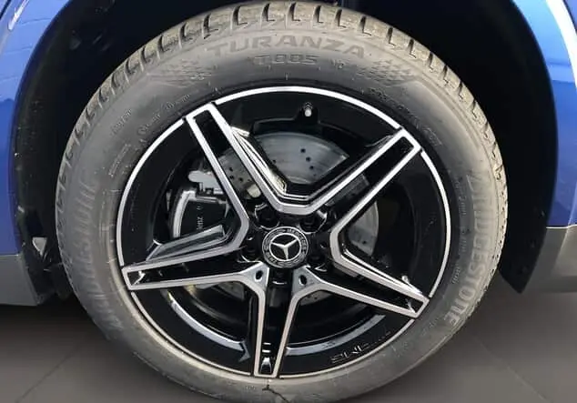 Angebotsdetails Mercedes-Benz GLA 200 AMG-Line ++sofort verfügbar++ Blau-lack spektralblau