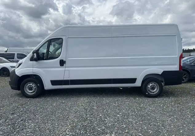 Angebotsdetails Opel Movano Opel Movano Cargo Kastenwagen verblecht L3H2 3.5t 2.2 BlueHDi 140 103 kW (140 PS) 6-Gang Cassablanca Weiß