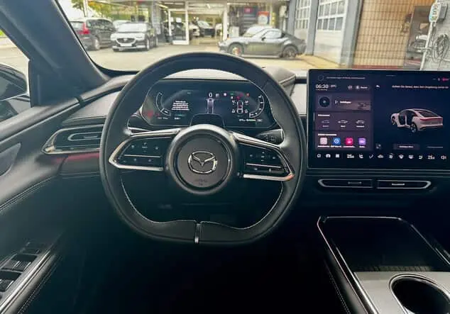 Angebotsdetails Mazda 6E 6e 258PS TAKUMI*LEDER-S*PANO Jet Black