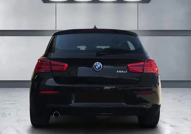 Angebotsdetails BMW 1er 118d, Schaltgetriebe, PDC, Sitzheizung Schwarz Uni