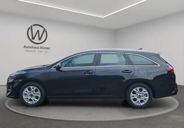 Angebotsdetails Kia Ceed Sportswagon Ultimate Edition 140 Schwarz (Zilinaschwarz)
