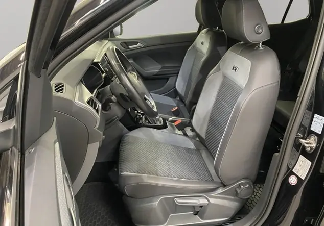 Angebotsdetails Volkswagen T-Cross 1.5 TSI R-Line / RFK Schwarz (Deep Black Perleffekt)