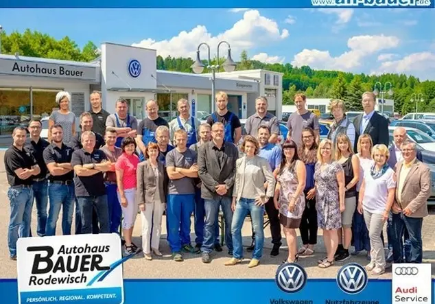 Angebotsdetails Volkswagen Golf VIII Variant neu 2.0 TDI Goal Schwarz