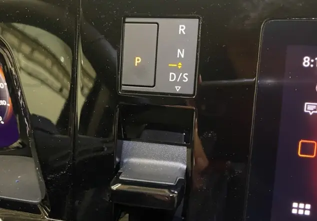 Angebotsdetails Volkswagen T7 Multivan 'GOAL' 1.5 TSI eHybrid 4MOTION KLIM Schwarz (Deep Black Perleffekt)