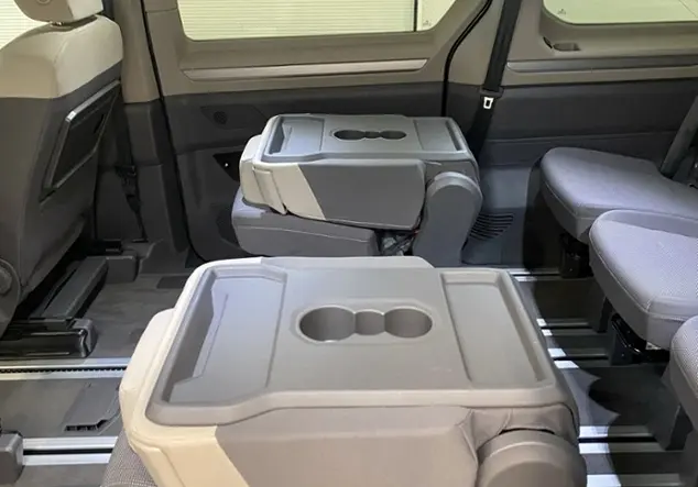 Angebotsdetails Volkswagen T7 Multivan 2.0 TDI Life Langer Ãberhang KLI Grau (Indiumgrau Metallic)