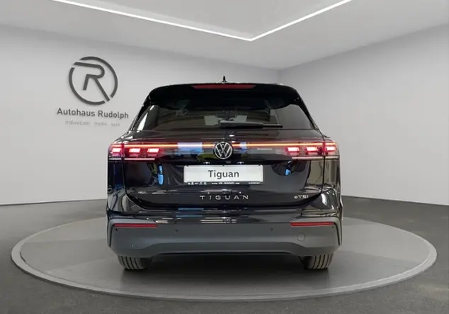 Angebotsdetails Volkswagen Tiguan III Life 1.5 eTSI KLIMA ALU Schwarz (Grenadillschwarz Metallic)