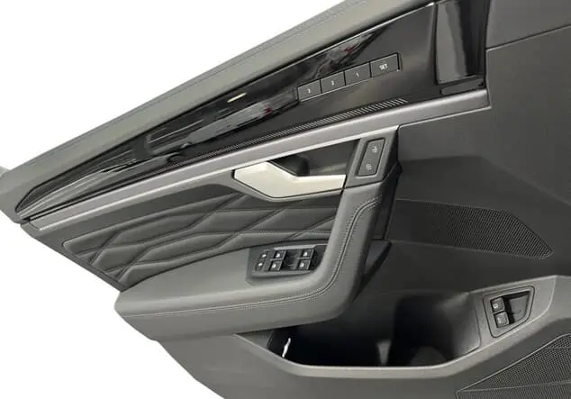 Angebotsdetails Volkswagen Touareg eHybrid 3.0 TSI 4motion ++sofort verfügbar++ OryxweiÃ perlmutteffekt
