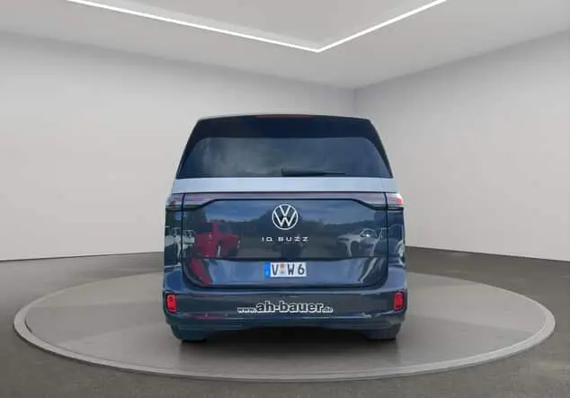 Angebotsdetails Volkswagen ID.Buzz 150 kW Pro Blau (candy Weià / Starlight Blue metallic)