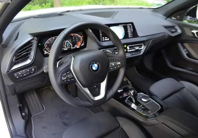 Angebotsdetails BMW 1er 116d, Schaltung, M-Lederlenkrad, PDC, Sitzheizung schwarz