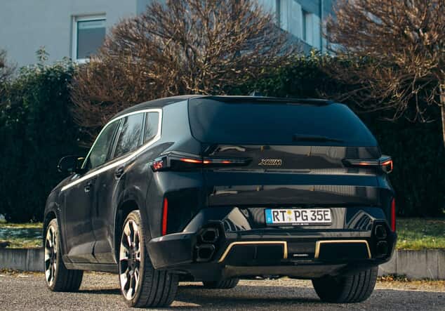 Angebotsdetails BMW XM XM V8 Hybrid Saphirschwarzmetallic