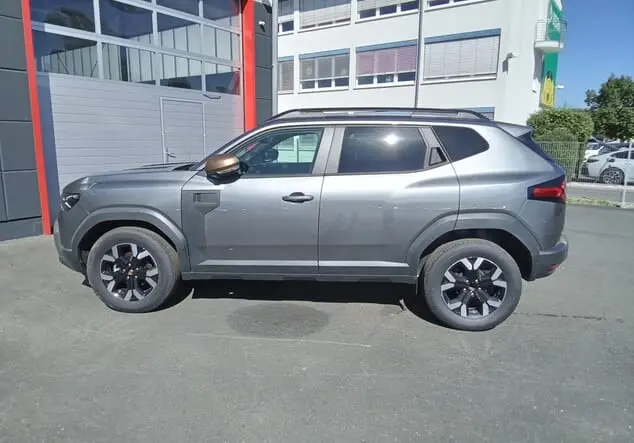 Angebotsdetails Dacia Duster Duster Extreme mild hybrid 96kW (130 PS) 6-Gang Dolomit-Grau Metallic