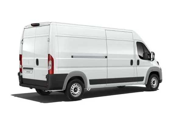 Angebotsdetails Opel Movano Opel Movano Cargo Kastenwagen verblecht L3H2 3.5t verstärkt 2.2 BlueHDi140 103 kW (140 PS) 6-Gang Cassablanca Weiß