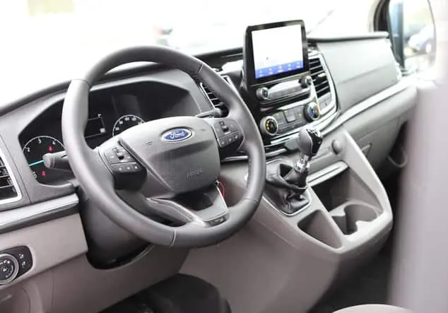 Angebotsdetails Ford Tourneo Custom Kombi 2.0 EcoBlue mHEV Chroma-Blau Metallic
