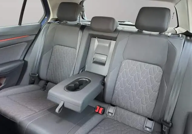 Angebotsdetails Volkswagen Golf 8 Life 1,5 l TSI Facelift Blau (Anemonenblau Metallic)