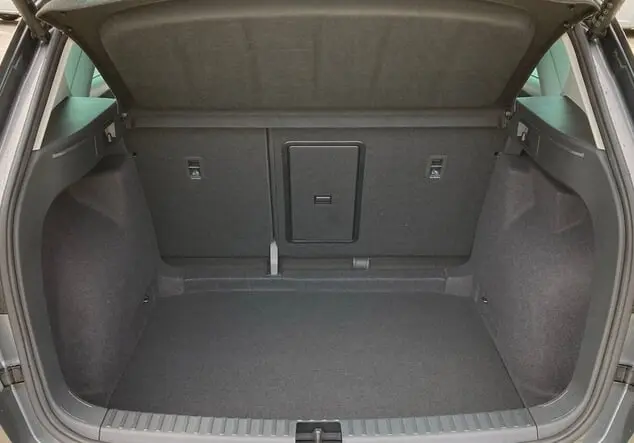 Angebotsdetails Seat Ateca Xperience 1.5 TSI 110 kW (150 PS) 7-Gang BLACK WEEK Grau, Schwarz, Weiß