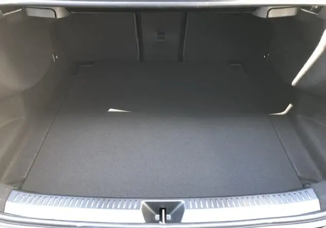 Angebotsdetails Mercedes-Benz A 220 d Limousine ++sofort verfügbar++ Metalliclack kosmosschwarz