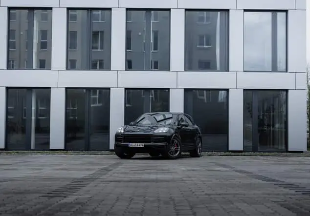 Angebotsdetails Porsche Cayenne Cayenne S, 474 PS, Anhängerkupplung, Automatik, schwarz
