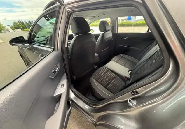 Angebotsdetails Kia Stonic 1.0 T-GDI DCT GT-line + Technik Grau (Astrograu Metallic)