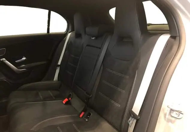 Angebotsdetails Mercedes-Benz A 200 AMG-Line + Nightpaket Grau manufaktur lack manufaktur alpingrau uni