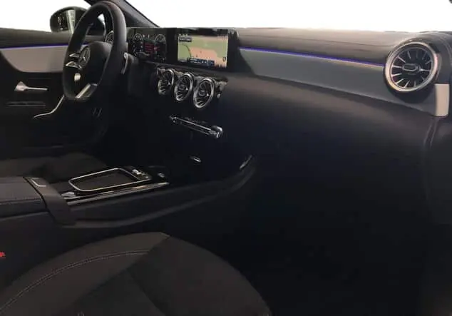 Angebotsdetails Mercedes-Benz CLA 200 Shooting Brake ++verfügbar ab 27.09.2025++ Grau manufaktur lack manufaktur alpingrau uni