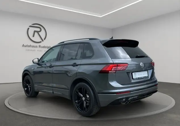 Angebotsdetails Volkswagen Tiguan 2.0 TDI Highline R-Line 'Black Style' Grau (Indiumgrau Metallic)