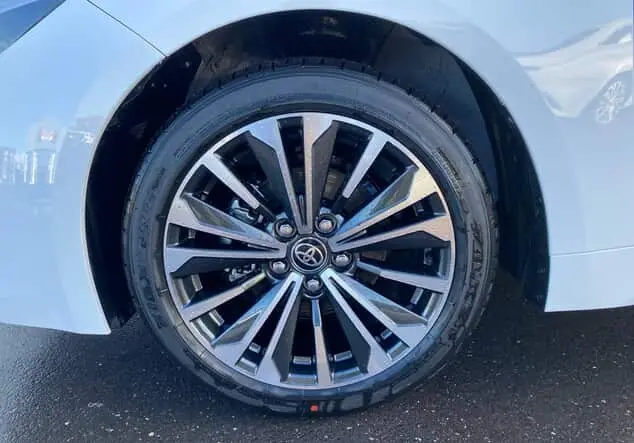 Angebotsdetails Toyota Corolla 1,8l Hybrid Team D Technik-Paket weiß
