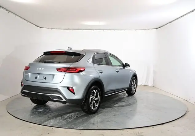 Angebotsdetails Kia XCeed Kia Xceed MY26 1.0 T-GDI MHEV 85 kW (115 PS) 7-Gang-DCT Lunarsilber Metallic