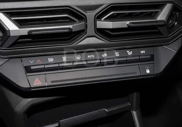 Angebotsdetails Dacia Duster Journey TCe 130 inkl. SonderzubehÃ¶r Zeder-GrÃ¼n (GrÃ¼n)