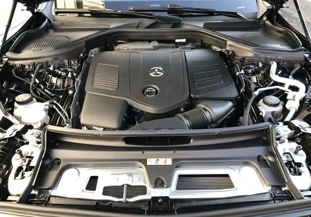 Angebotsdetails Mercedes-Benz GLC 300 4MATIC ++sofort verfügbar++ Metalliclack obsidianschwarz