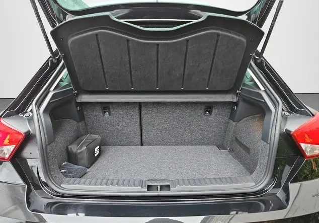 Angebotsdetails Seat Ibiza Midnight Schwarz Metallic