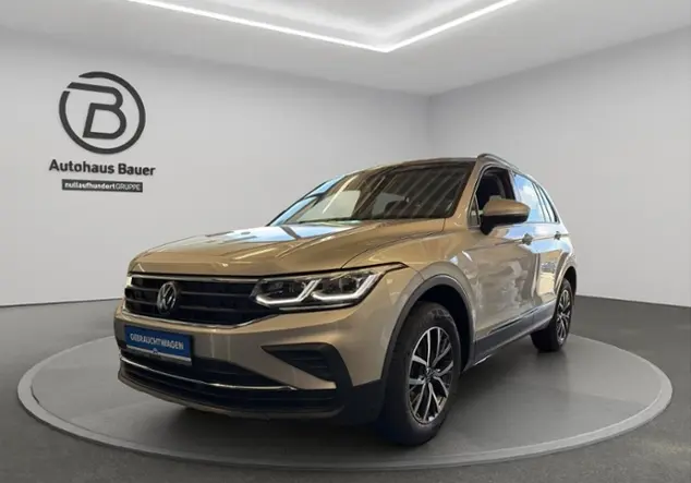 Angebotsdetails Volkswagen Tiguan 1.5TSI Life RfK MatrixLED Silber (Ivory Silver Metallic)