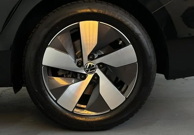 Angebotsdetails Volkswagen Passat 2,0 TDI SCR R-Line Grenadillschwarz Metallic