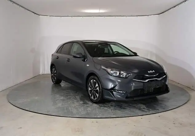 Angebotsdetails Kia Ceed Kia Ceed Silver 1.5 T-GDI 103kW (140PS) 6-Gang Pentametal Metallic