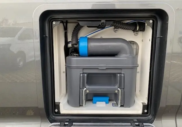 Angebotsdetails Volkswagen Grand California California 680 2.0 TDI / RFK Grau (Indiumgrau Metallic)