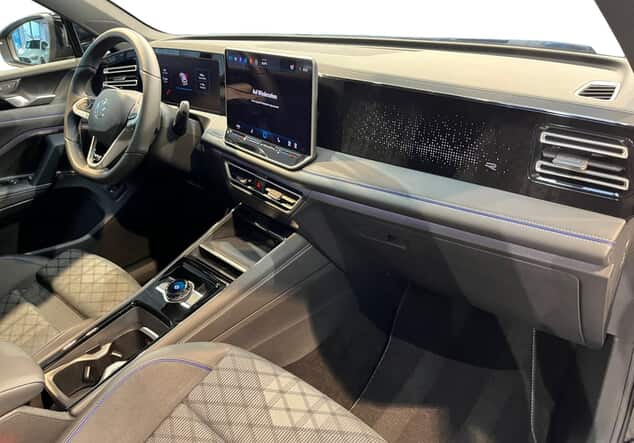 Angebotsdetails Volkswagen Tiguan 1.5 eTSI R-Line ++sofort verfügbar++ Deep black perleffekt