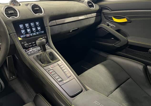 Angebotsdetails Porsche 718 Cayman GT4 RS Schwarz