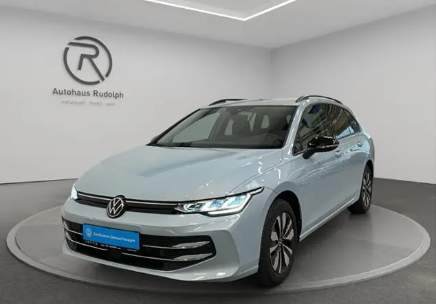 Angebotsdetails Volkswagen Golf VIII Variant 1.5 TSI Goal / Blau (Crystal Ice Blue Metallic)