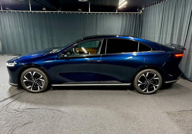 Angebotsdetails Mazda 6E 6e 258PS TAKUMI PLUS*SONY*PANO Deep Crystal Blue