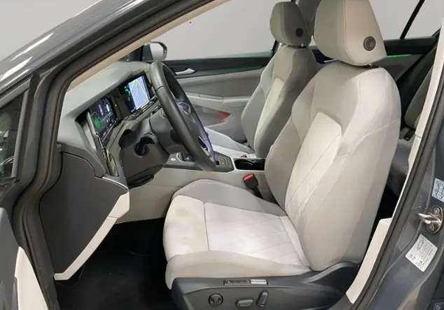 Angebotsdetails Volkswagen Golf VIII 1.5 TSI Style +NAVI+MEMORYSITZ Grau (Delfingrau Metallic)