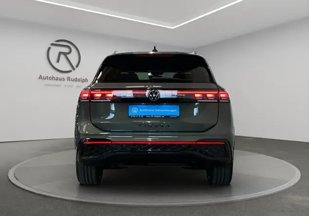 Angebotsdetails Volkswagen Tiguan III 2.0 TSI 4Motion R-Line 'Black Sty GrÃ¼n (Cipressino-GrÃ¼n Metallic)