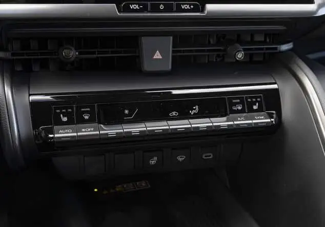Angebotsdetails Mazda CX-80 3.3D 8AT Exclusive-line 7-Sitzer Jet Black (Schwarz)