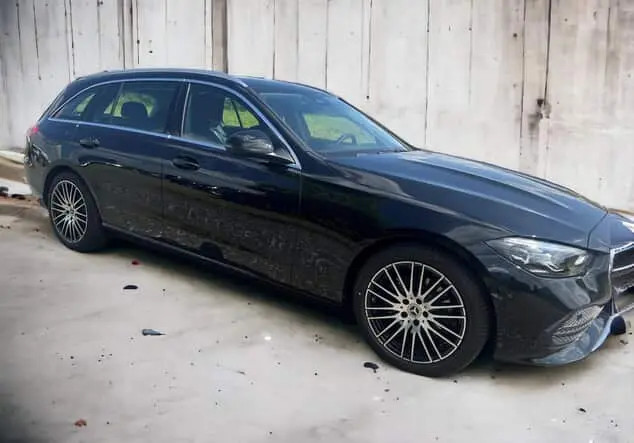 Angebotsdetails Mercedes-Benz C 180 T Avantgarde Edition NAVI elektr. Sitz 18Â° UNG. SCHWARZ - UNILACK