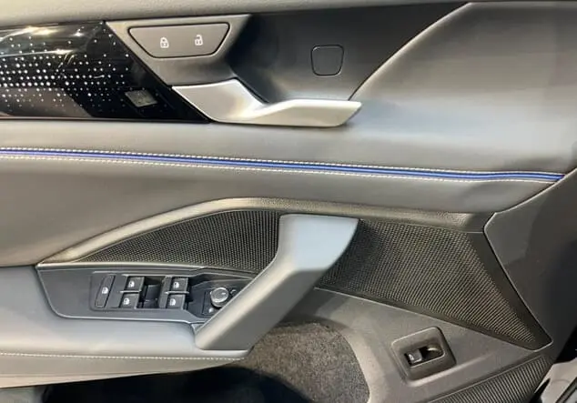 Angebotsdetails Volkswagen Tiguan 1.5 eTSI R-Line ++sofort verfügbar++ Deep black perleffekt