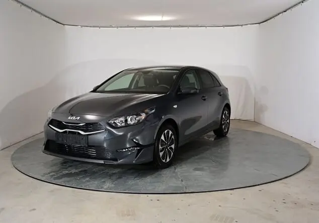 Angebotsdetails Kia Ceed Kia Ceed Silver 1.5 T-GDI 103kW (140PS) 6-Gang Pentametal Metallic