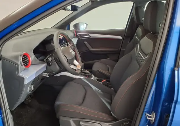 Angebotsdetails Seat Arona Seat Arona FR 1.5 TSI 110 kW (150 PS) 7-Gang-DSG Saphire Blau Metallic